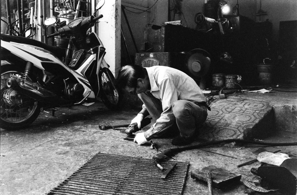 Kệ phụ tùng sẵn có